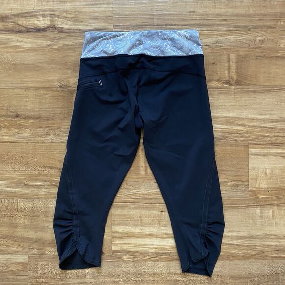 LULULEMON 4 Black Fast Free Crop Luxtreme 18” Ruched Leggings Floral Waist Run - Picture 2 of 16